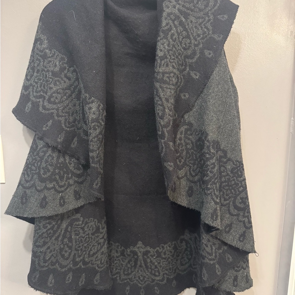 Elegant Black and Gray Women's Sweater